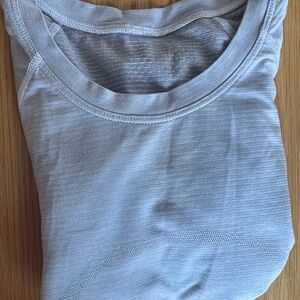 Lululemon grey T-shirt
